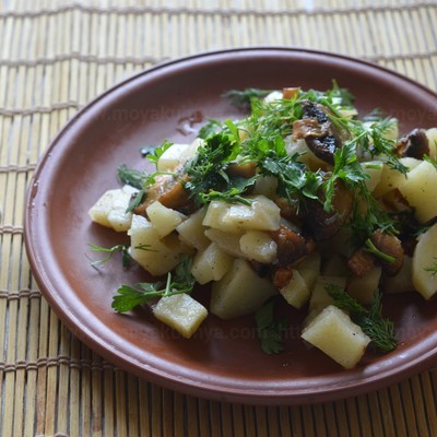 Салат с картофелем и грибами