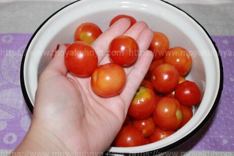 консервировать помидоры с виноградом	