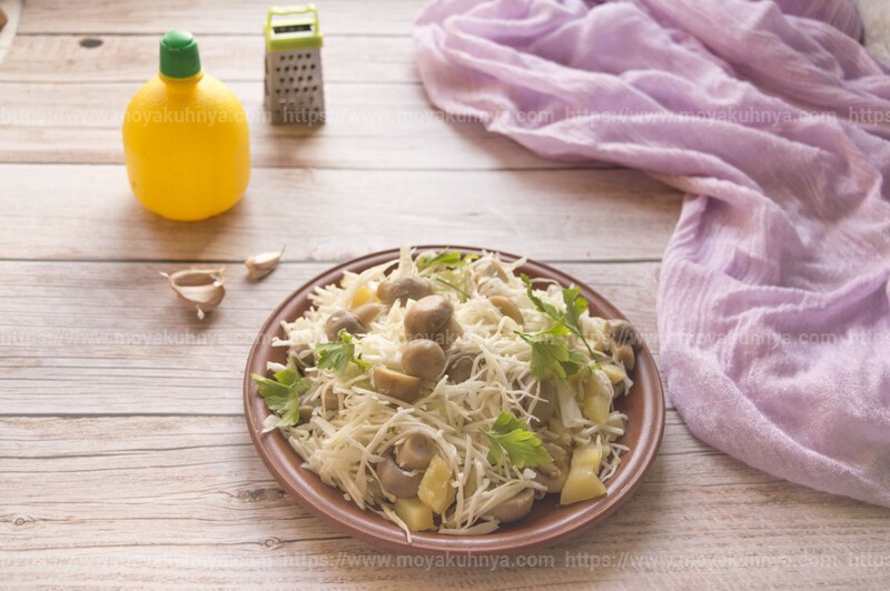 салат с капустой и грибами шампиньонами