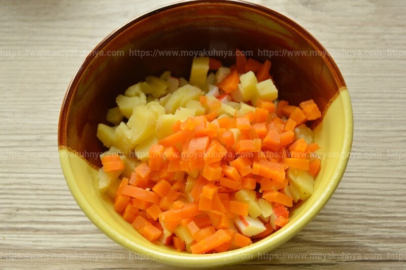 салат картошка морковь крабовые палочки яйца